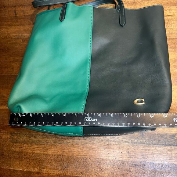 Auth COACH North Tote In Colorblock Leather Green - Picture 10 of 13